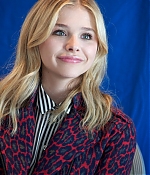 chloemoretzfancom10.jpg