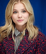 chloemoretzfancom12.jpg