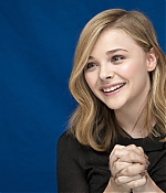 chloemoretzfancom033.jpg