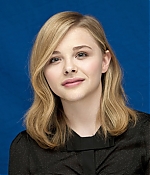 chloemoretzfancom043.jpg