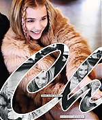 chloemoretzfancom003.jpg