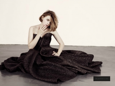 Click to view full size image
==============
chloemoretzorg008.jpg chloemoretzorg008.jpg