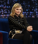 chloemoretzfancom004.jpg