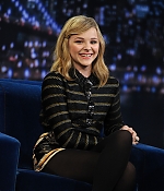 chloemoretzfancom005.jpg