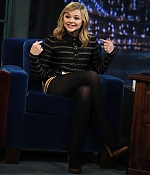 chloemoretzfancom007.jpg