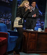 chloemoretzfancom014.jpg