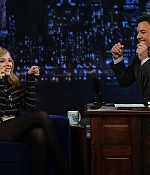 chloemoretzfancom019.jpg