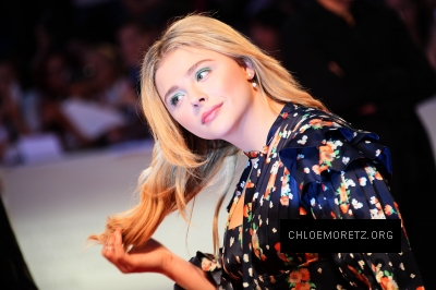 Click to view full size image
==============
010918premiere_282429.jpg 010918premiere_282429.jpg