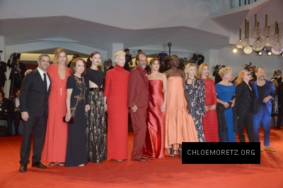 Click to view full size image
==============
010918premiere_284629.jpg 010918premiere_284629.jpg