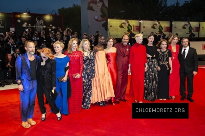 Click to view full size image
==============
010918premiere_285029.jpg 010918premiere_285029.jpg