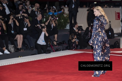 Click to view full size image
==============
010918premiere_285229.jpg 010918premiere_285229.jpg