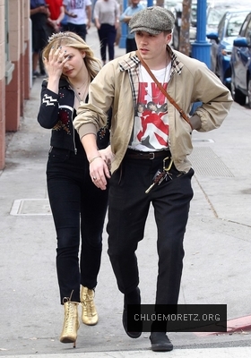 Click to view full size image
==============
10_2819029.jpg 10_2819029.jpg