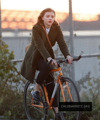 Click to view full size image
==============
12_2817829.jpg 12_2817829.jpg