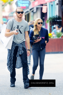 1445611929090_Chloe_Moretz_09.jpg