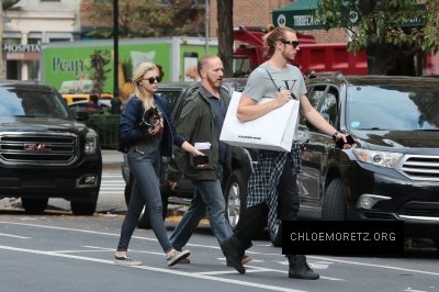 1445626299967_chloe_moretz_out_in_ny_25.jpg