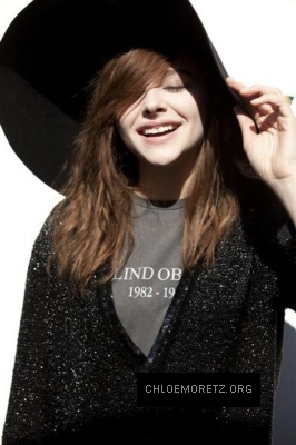 1455566957440_chloe_moretz_doug_inglish_photoshoot_04b.jpg