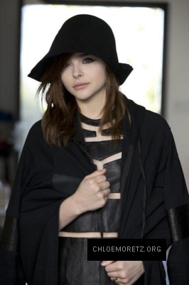 1455567015371_chloe_moretz_doug_inglish_photoshoot_51.jpg