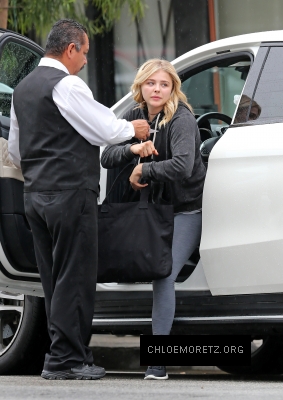 Click to view full size image
==============
1460139345930_chloe_moretz_at_Benefit_Cosmetics_019.jpg 1460139345930_chloe_moretz_at_Benefit_Cosmetics_019.jpg