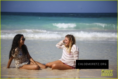1468266259698_chloe_moretz_celebrating_mias_birthday_13.jpg