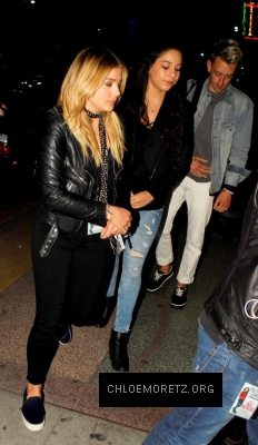 Chloe-Moretz--Arriving-To-See-Alessia-Cara--08-662x1140.jpg