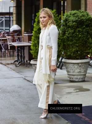 Click to view full size image
==============
Chloe-Moretz--Leaving-her-Hotel-in-NYC--05-662x883.jpg Chloe-Moretz--Leaving-her-Hotel-in-NYC--05-662x883.jpg
