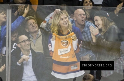 Click to view full size image
==============
Chloe-Moretz--New-York-Islanders-vs-Tampa-Lightning--17-662x432.jpg Chloe-Moretz--New-York-Islanders-vs-Tampa-Lightning--17-662x432.jpg
