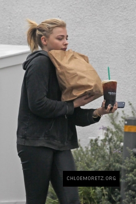 Click to view full size image
==============
Chloe-Moretz--Out-in-Bel-Air--04-662x993.jpg Chloe-Moretz--Out-in-Bel-Air--04-662x993.jpg