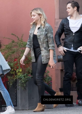 Click to view full size image
==============
Chloe-Moretz-having-lunch-with-a-friends--12-662x920.jpg Chloe-Moretz-having-lunch-with-a-friends--12-662x920.jpg