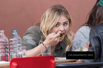 Click to view full size image
==============
Chloe-Moretz-having-lunch-with-a-friends--22-662x441.jpg Chloe-Moretz-having-lunch-with-a-friends--22-662x441.jpg