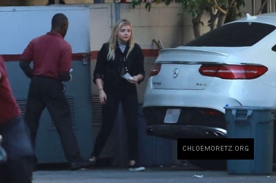 Click to view full size image
==============
Chloe-Moretz-in-Black-Jeans--06-662x441.jpg Chloe-Moretz-in-Black-Jeans--06-662x441.jpg