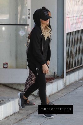 Click to view full size image
==============
Chloe-Moretz-in-Black-Spandex--03-662x993.jpg Chloe-Moretz-in-Black-Spandex--03-662x993.jpg