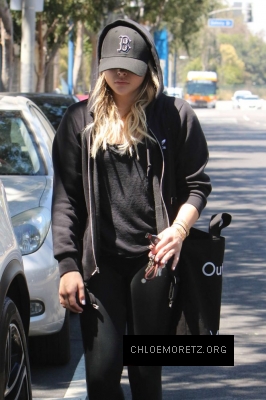 Click to view full size image
==============
Chloe-Moretz-in-Black-Spandex--12-662x993.jpg Chloe-Moretz-in-Black-Spandex--12-662x993.jpg