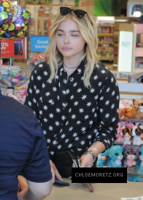 Click to view full size image
==============
Chloe-Moretz-in-Leather--06-662x923.jpg Chloe-Moretz-in-Leather--06-662x923.jpg