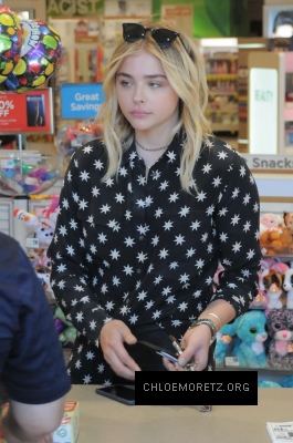 Click to view full size image
==============
Chloe-Moretz-in-Leather--19-662x997.jpg Chloe-Moretz-in-Leather--19-662x997.jpg