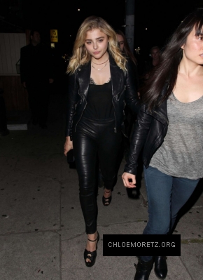 Chloe-Moretz-in-Leather-at-Nice-Guy--19-662x913.jpg
