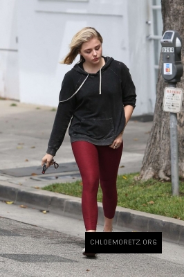 Click to view full size image
==============
Chloe-Moretz-in-Red-Tights--04-662x993.jpg Chloe-Moretz-in-Red-Tights--04-662x993.jpg