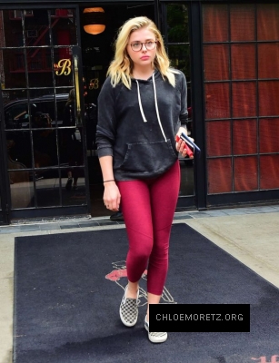 Chloe-Moretz-in-Spandex--04-662x861.jpg