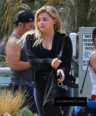 Chloe-Moretz-in-Spandex--06-662x803.jpg