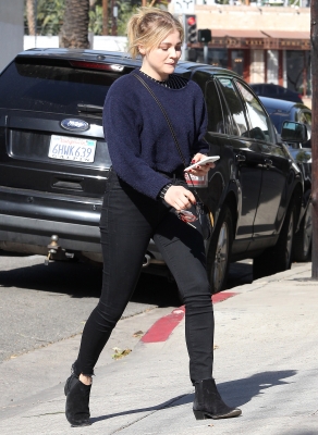 ChloeMoretzWeb_282029.JPG
