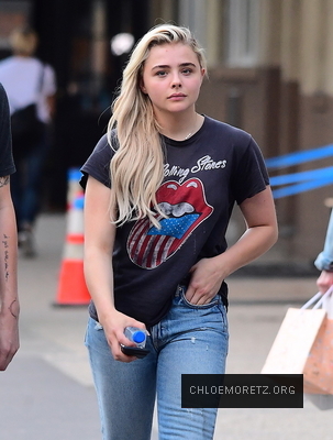 Click to view full size image
==============
Chloe_281429~7.jpg Chloe_281429~7.jpg
