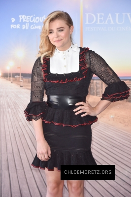 Click to view full size image
==============
Chloe_Grace_Moretz_008_28129.jpg Chloe_Grace_Moretz_008_28129.jpg