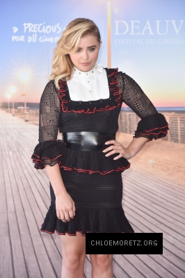 Click to view full size image
==============
Chloe_Grace_Moretz_009_28129.jpg Chloe_Grace_Moretz_009_28129.jpg