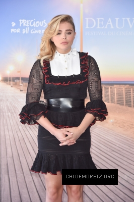 Click to view full size image
==============
Chloe_Grace_Moretz_010_28129.jpg Chloe_Grace_Moretz_010_28129.jpg