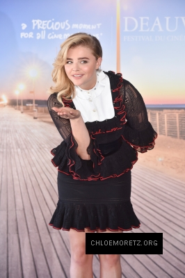 Chloe_Grace_Moretz_015_28129.jpg