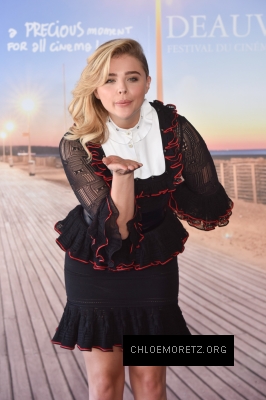 Click to view full size image
==============
Chloe_Grace_Moretz_020_28129.jpg Chloe_Grace_Moretz_020_28129.jpg