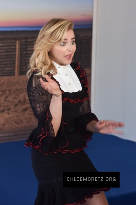 Click to view full size image
==============
Chloe_Grace_Moretz_026.jpg Chloe_Grace_Moretz_026.jpg