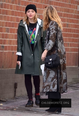 Click to view full size image
==============
Chloe_Grace_Moretz__28129.jpg Chloe_Grace_Moretz__28129.jpg