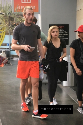 Click to view full size image
==============
Chloe_Moretz_005.jpg Chloe_Moretz_005.jpg