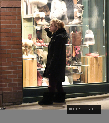 Click to view full size image
==============
Chloe_Moretz_281229~1.jpg Chloe_Moretz_281229~1.jpg