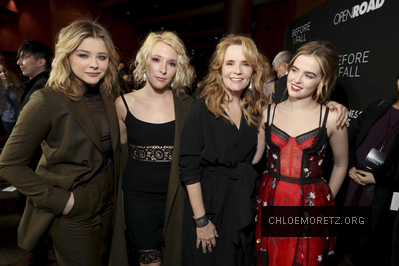 Click to view full size image
==============
Chloe_Moretz_281329~2.jpg Chloe_Moretz_281329~2.jpg